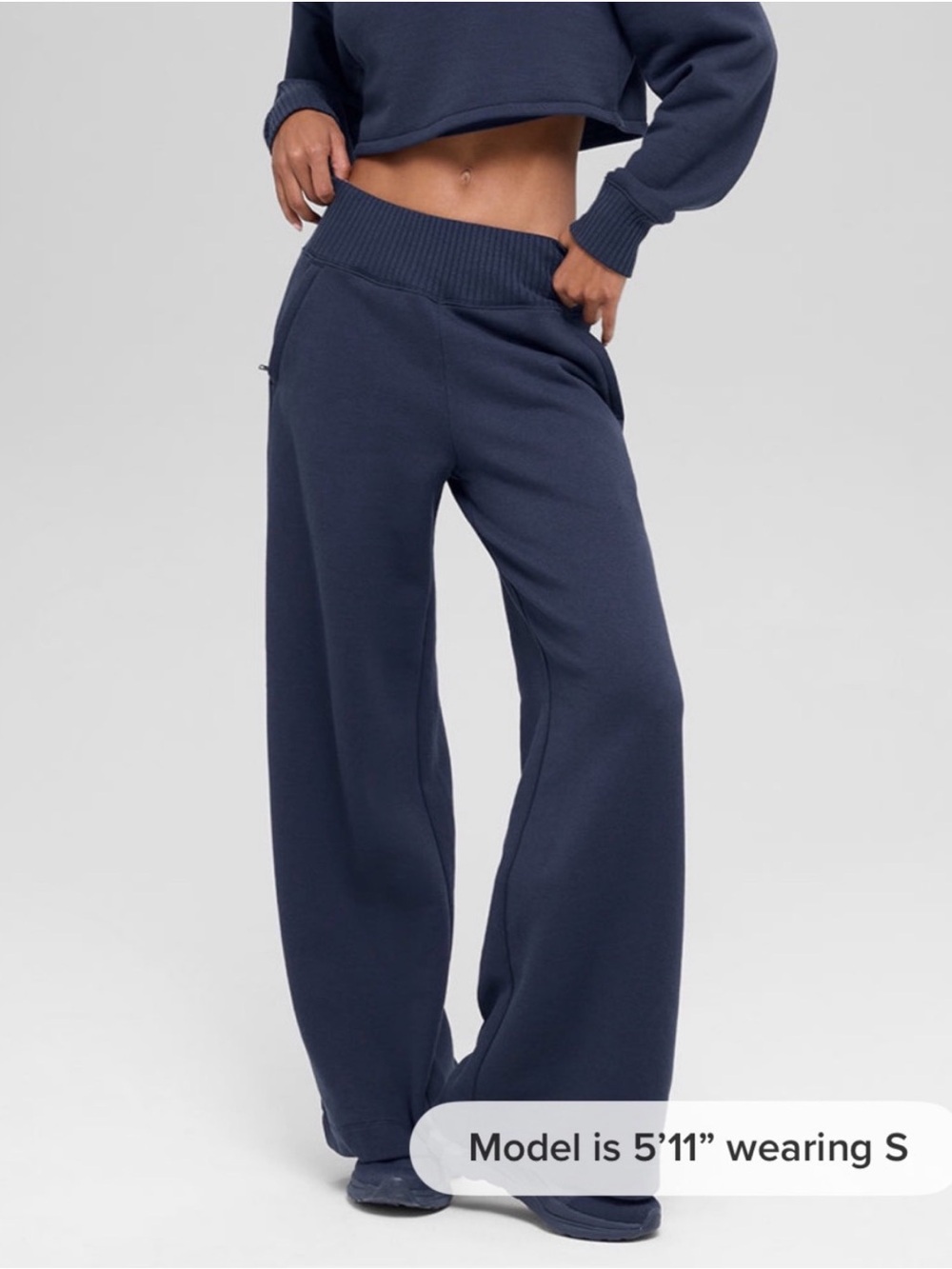 Alo Yoga Serenity Wide Leg Sweatpants – Navy – Like New - Size Small